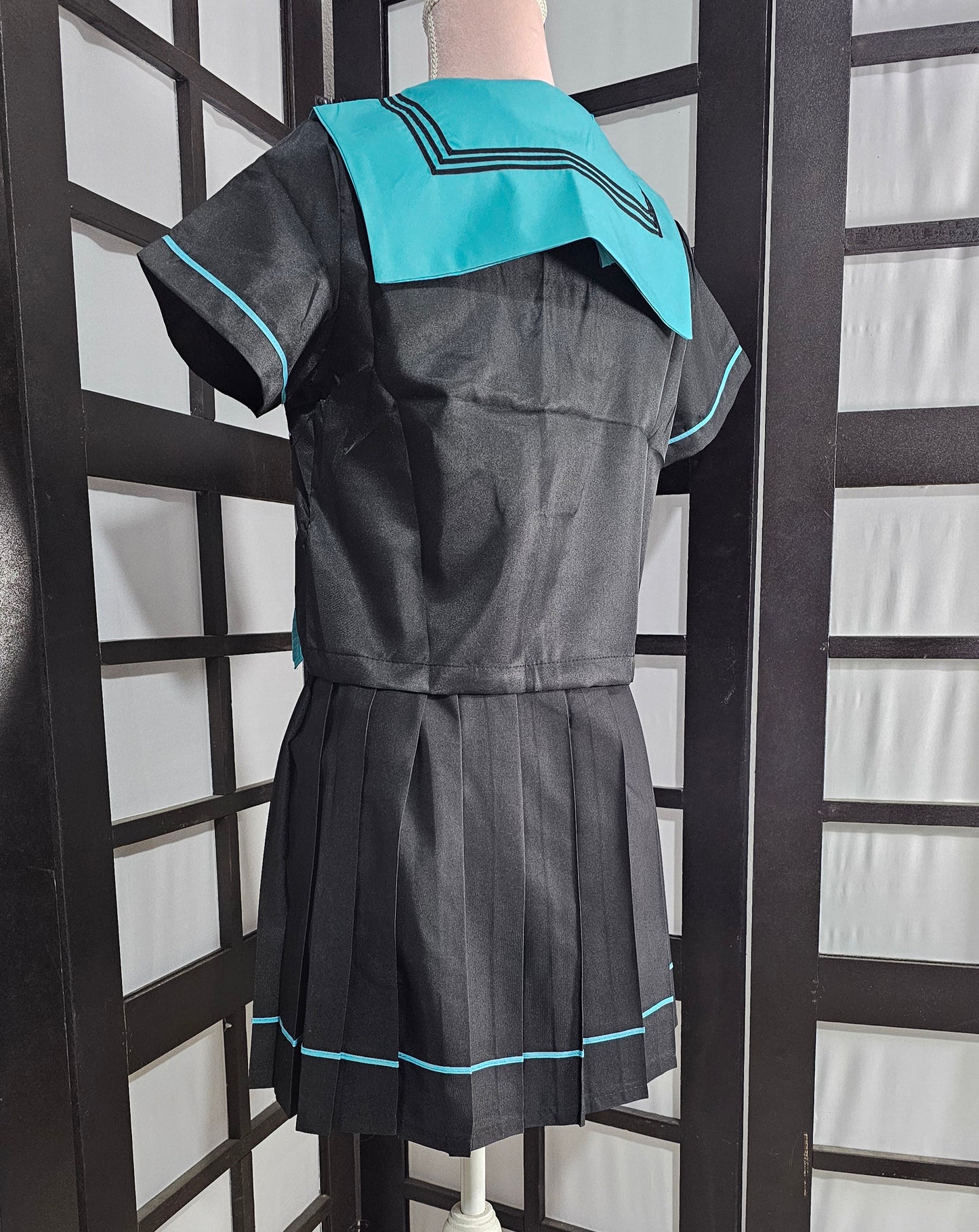 Uniforme Moda Japonesa Negro y Azul Turquesa