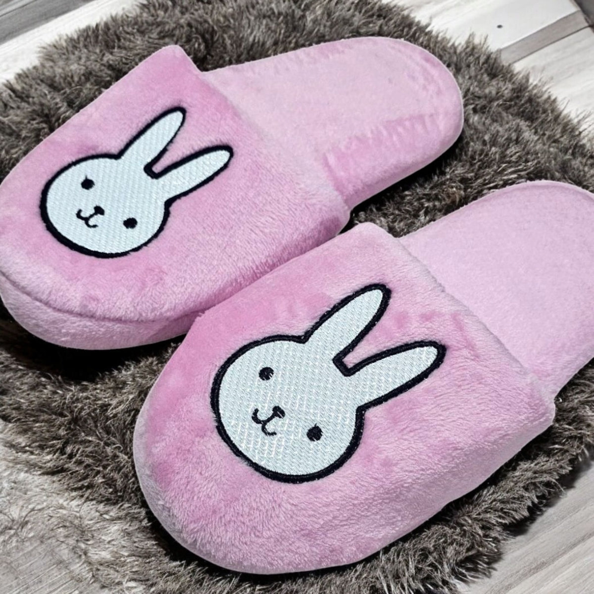 Pantuflas del Hogar Lymalimoon Conejo Peluche Rosa y Negro