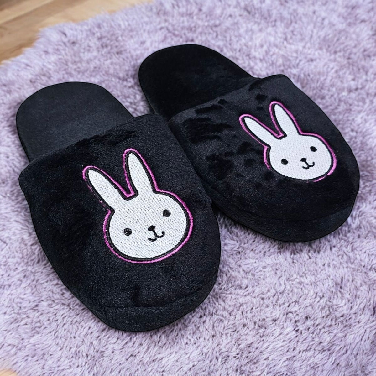 Pantuflas del Hogar Lymalimoon Conejo Peluche Rosa y Negro