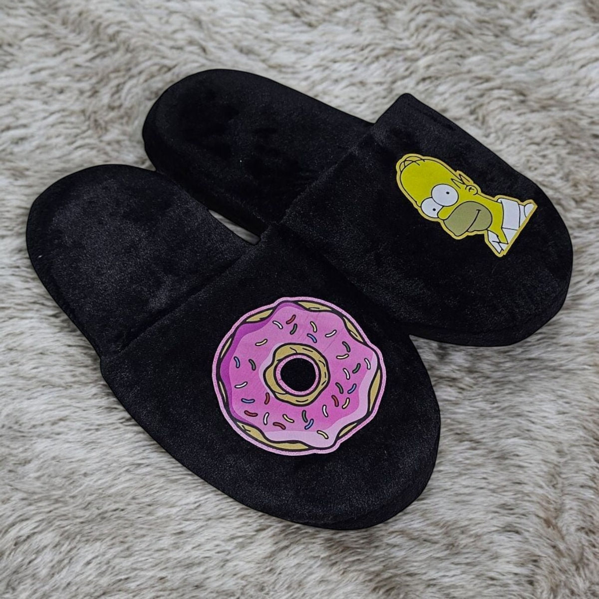 Pantufla de Homero Rosquillas los Simpsons Peluche de Color Negro