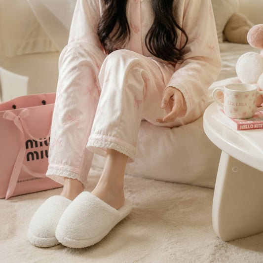 Pantuflas Minimalistas Clásicas de Peluche