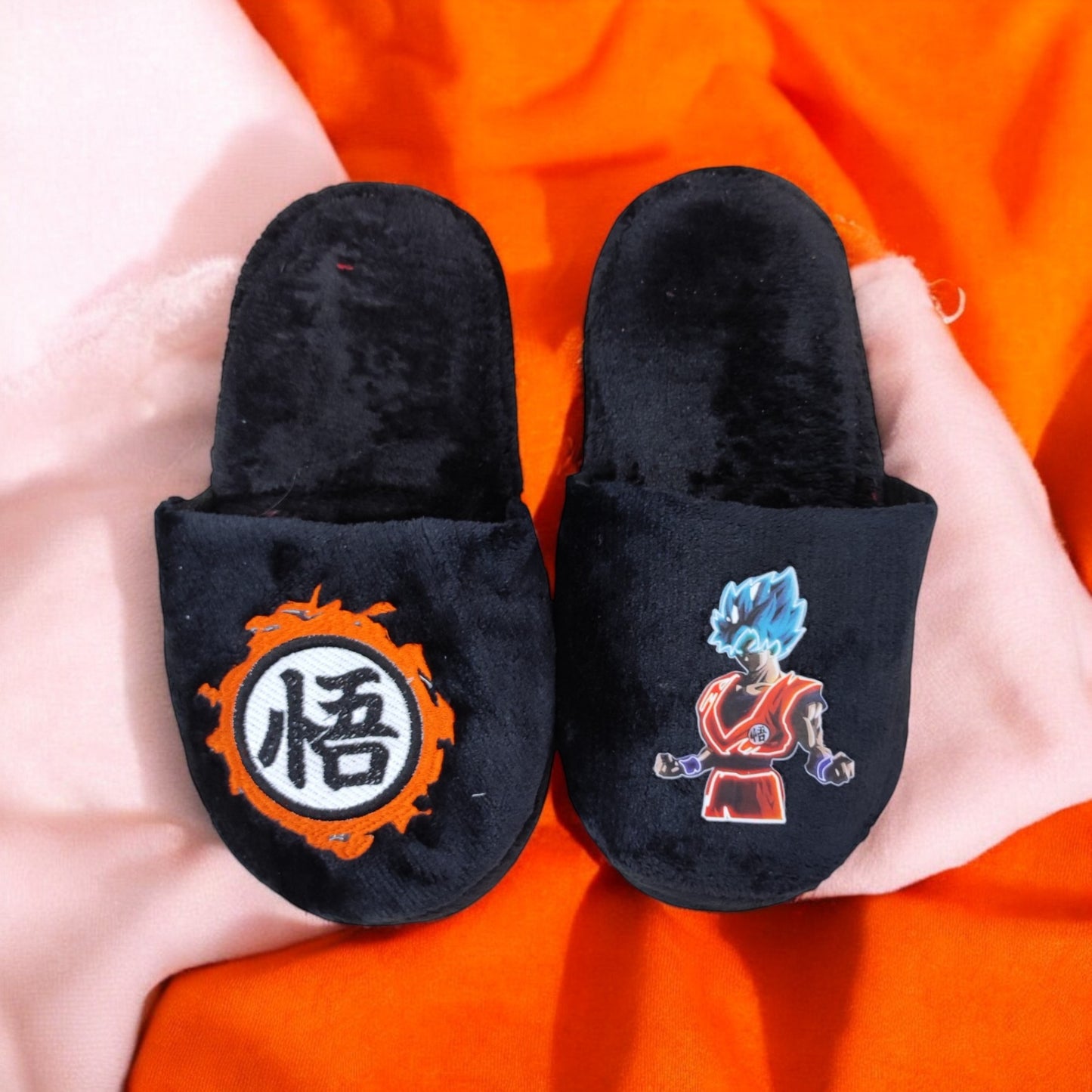 Pantuflas de Goku Tematica Dragon Ball moda Geek