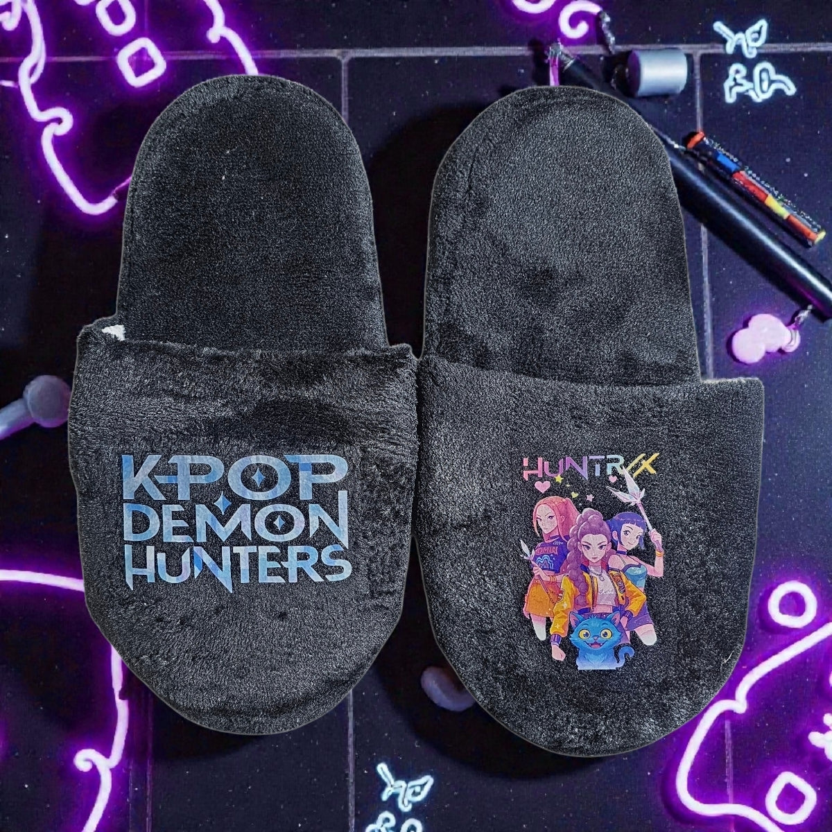 Pantuflas del Hogar Lymalimoon KPop Cazadoras Peluche Negro