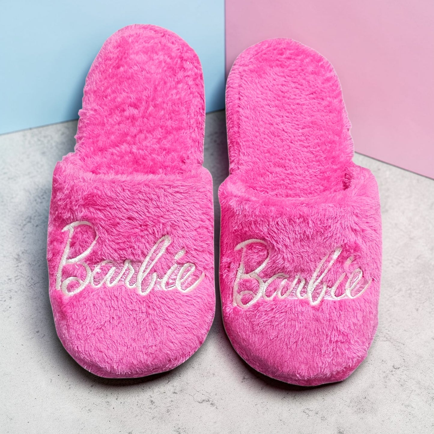 Pantuflas de Barbie Color Rosa de Peluche Slippers de Descanso