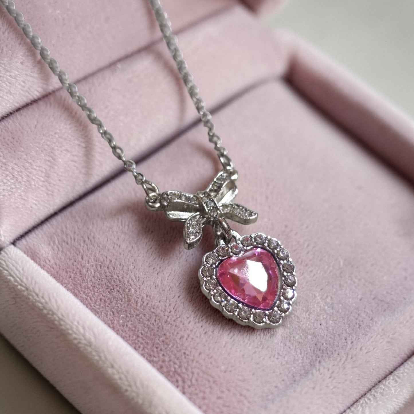 Collar Plateado - Corazón con Piedra Rosa 04