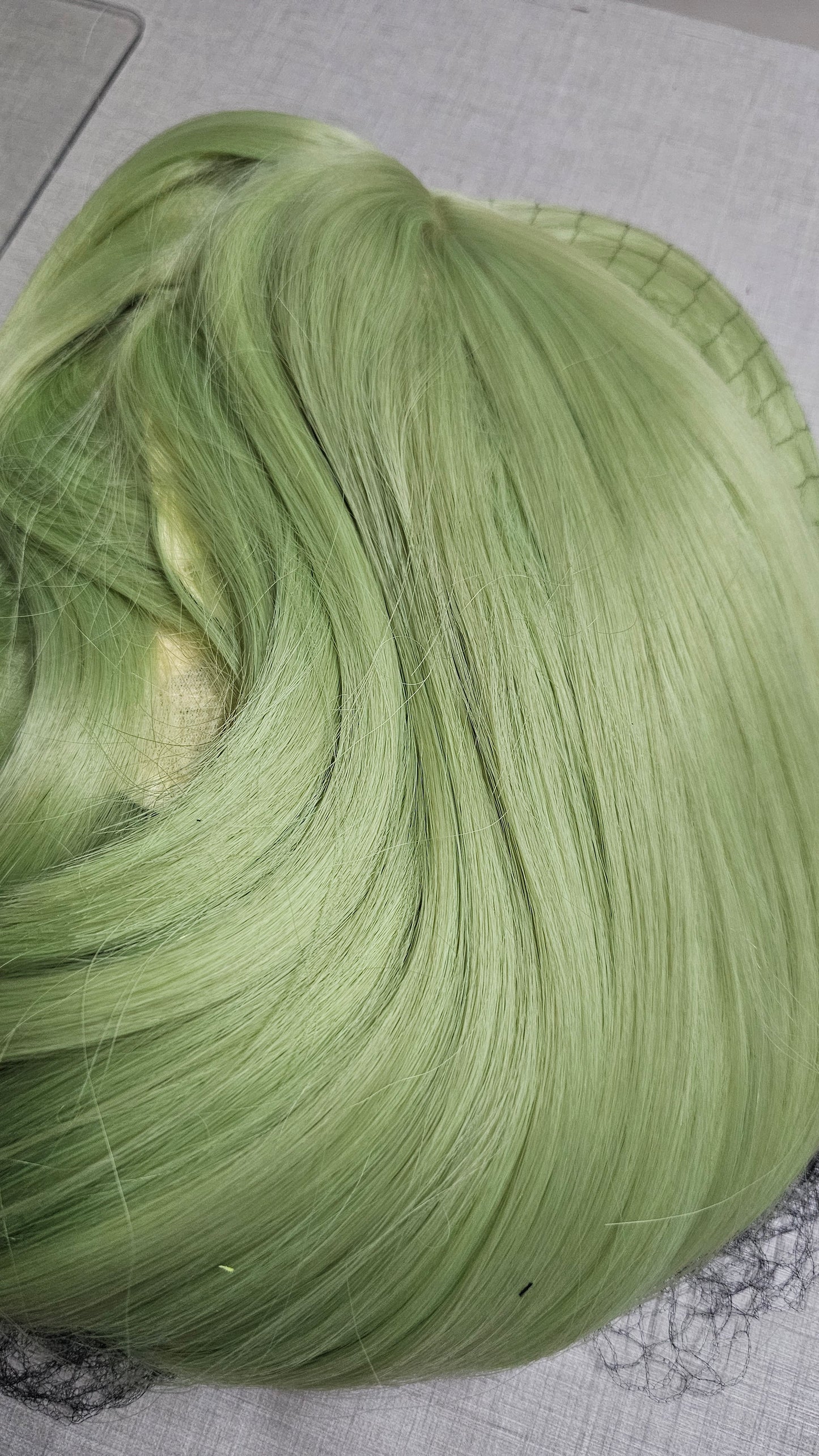 Peluca JOY Verde Amarillo Neon Claro Larga Lisa con Fleco L.72