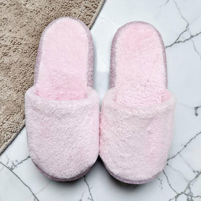 Pantuflas Minimalistas Clásicas de Peluche