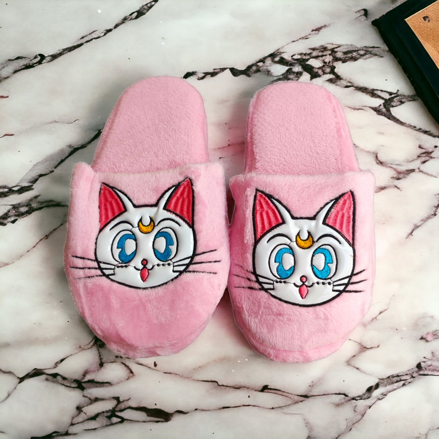 Pantuflas Artemis Sailor Moon Rosa de Peluche