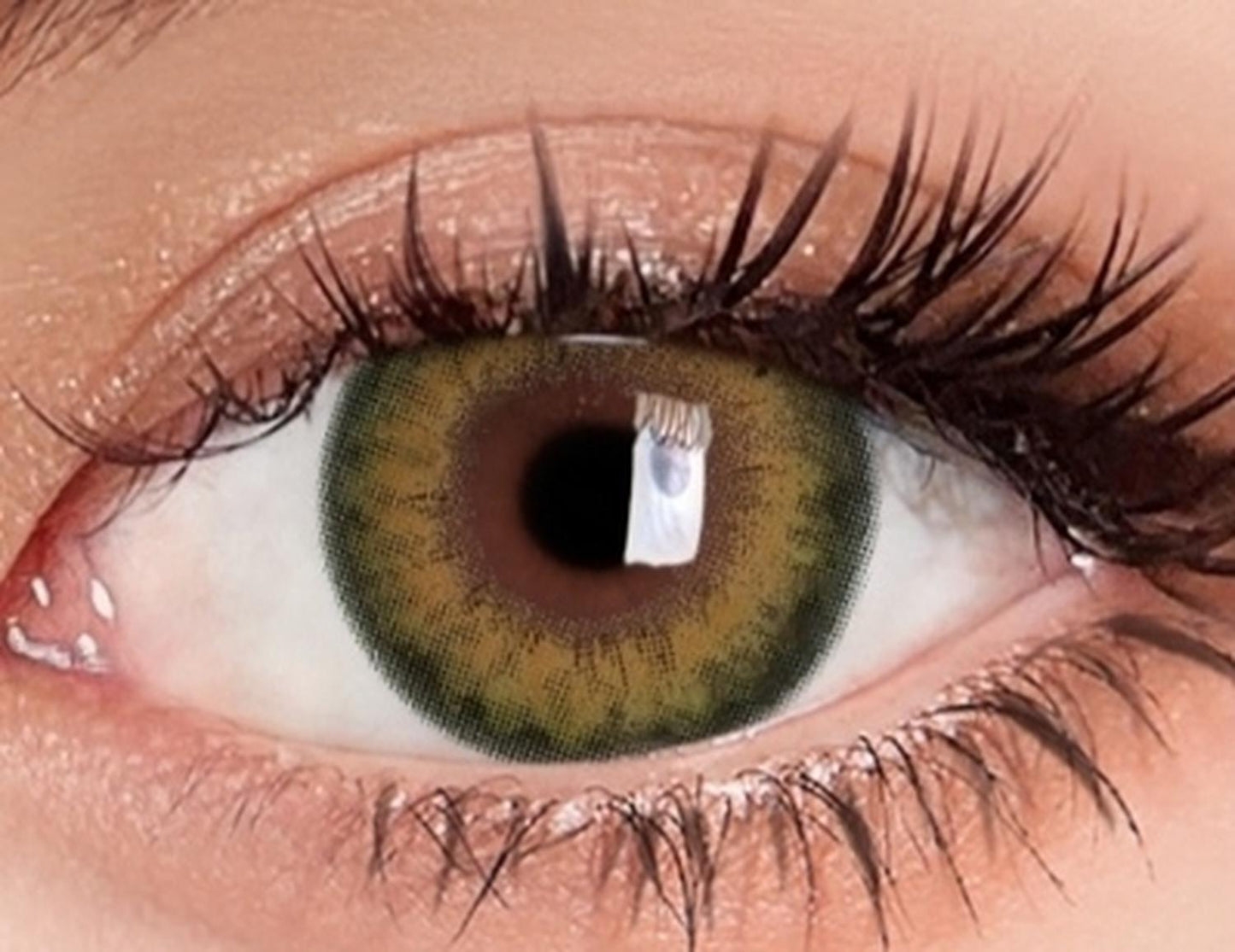 Lentes de Contacto Verde con Amarillo y Contorno Grueso