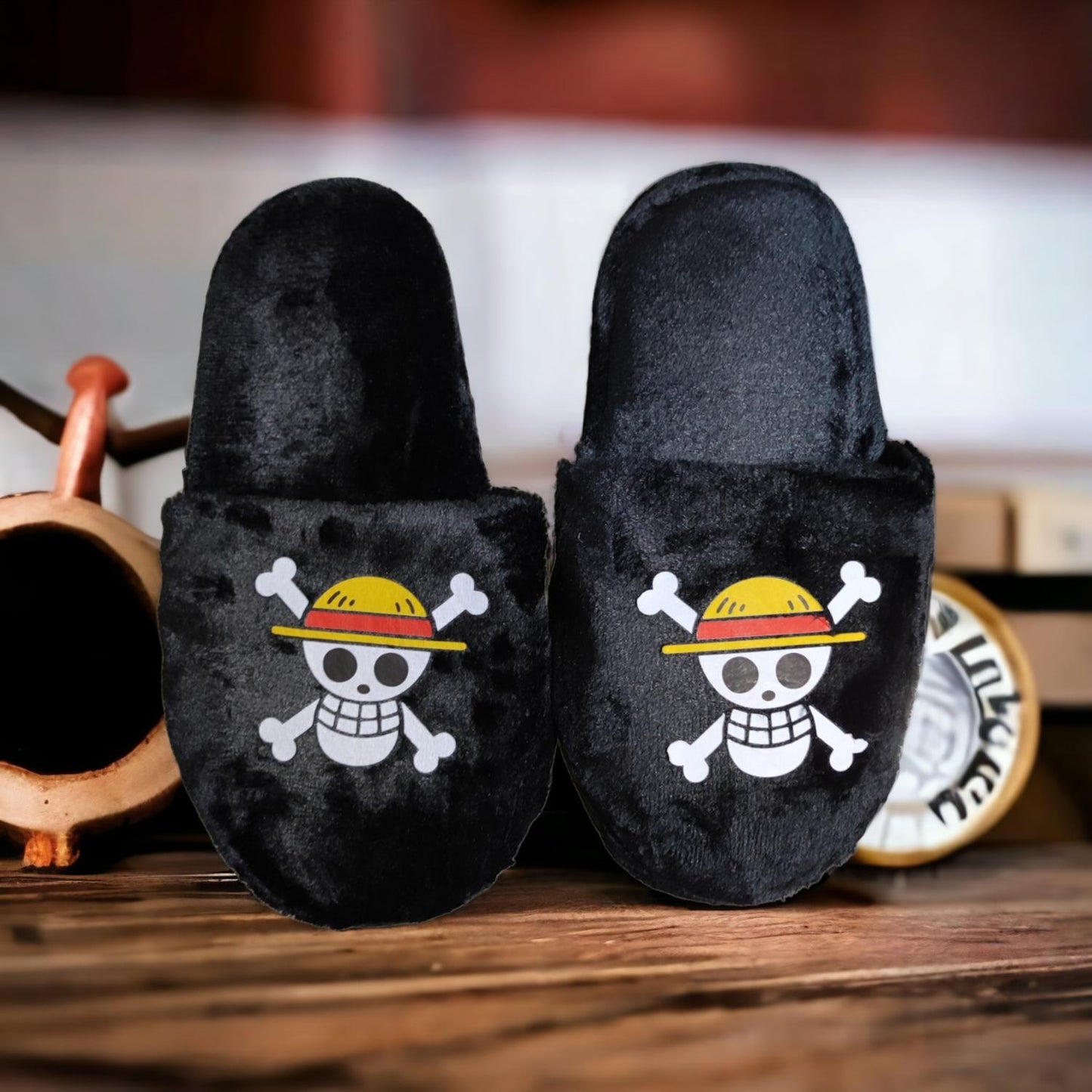 Pantuflas One Piece Anime Piratas Negras de Peluche