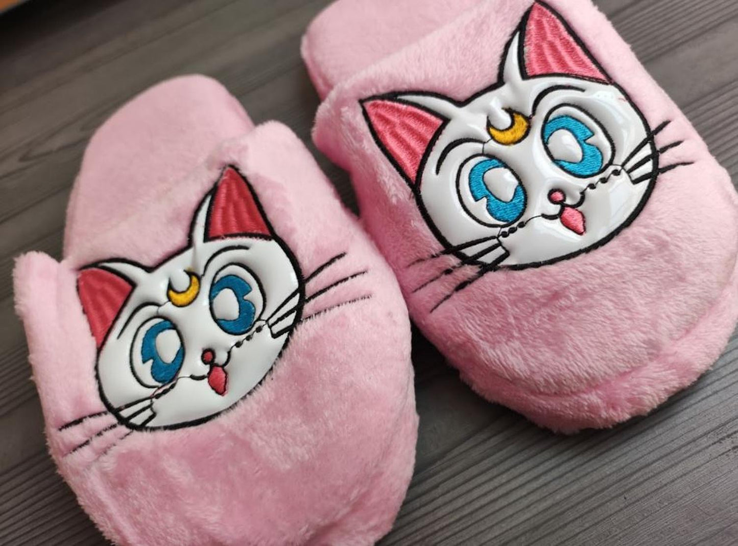 Pantuflas Artemis Sailor Moon Rosa de Peluche