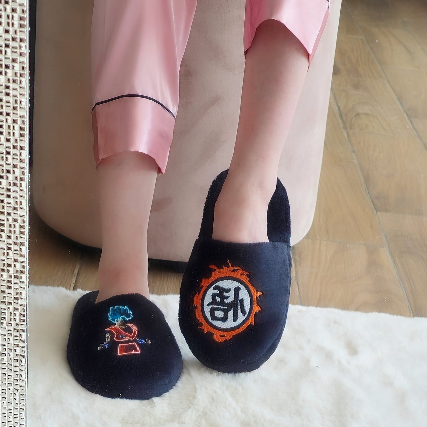 Pantuflas de Goku Tematica Dragon Ball moda Geek