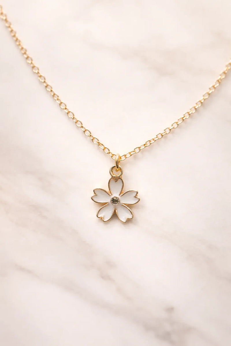 Collar Esmaltado -  Flor Cerezo Blanca