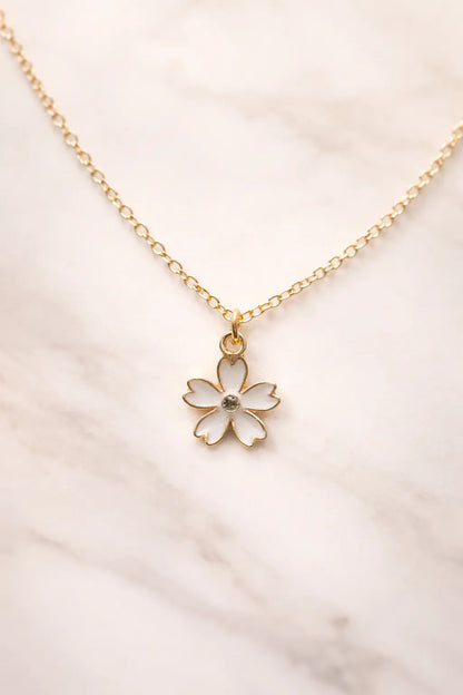 Collar Esmaltado -  Flor Cerezo Blanca