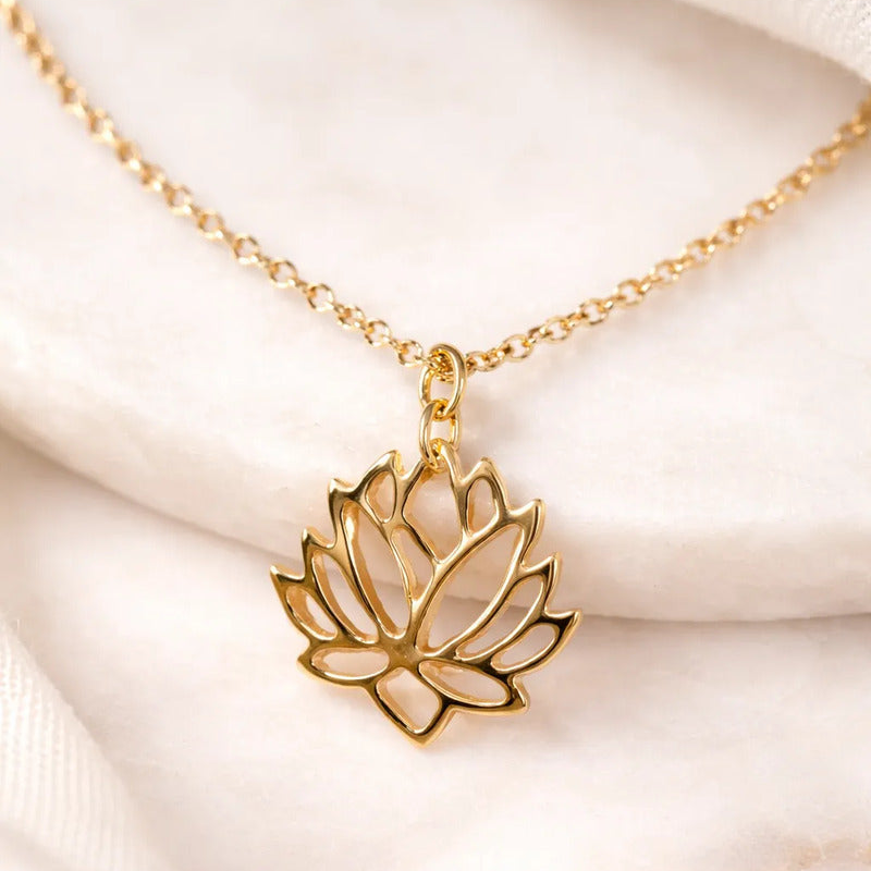 Collar Dorado - Flor de Loto