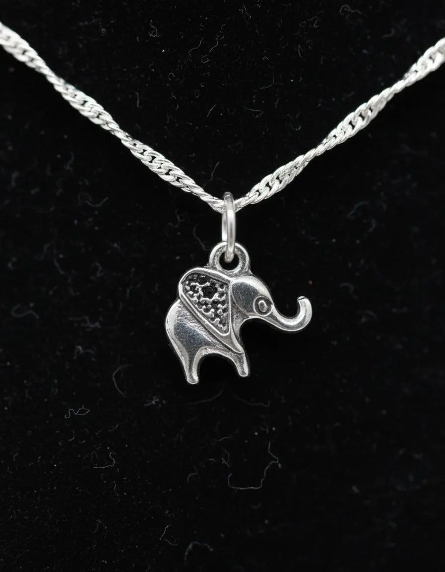 Collar Plateado - Elefante Pequeño Lucky