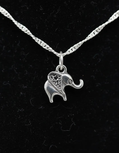 Collar Plateado - Elefante Pequeño Lucky