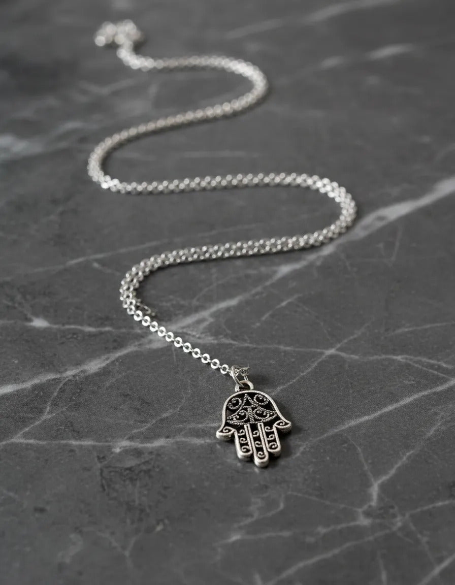 Collar Plateado - Mano Hamsa