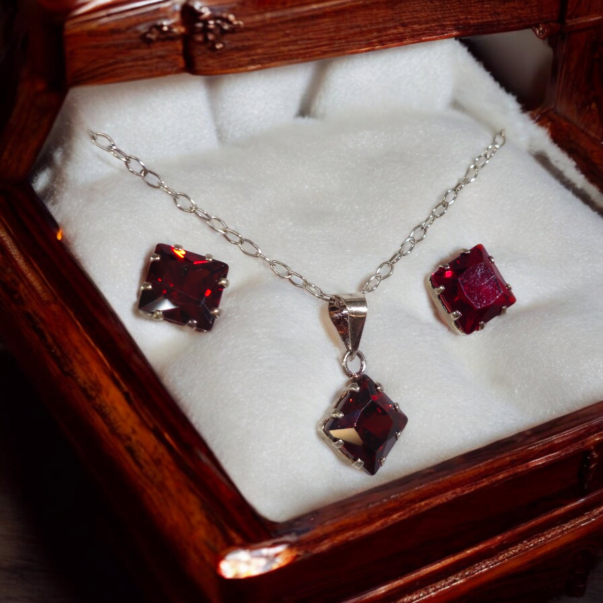 Juego de Joyeria con Forma de Rombos Plata 925 Collar y Aretes