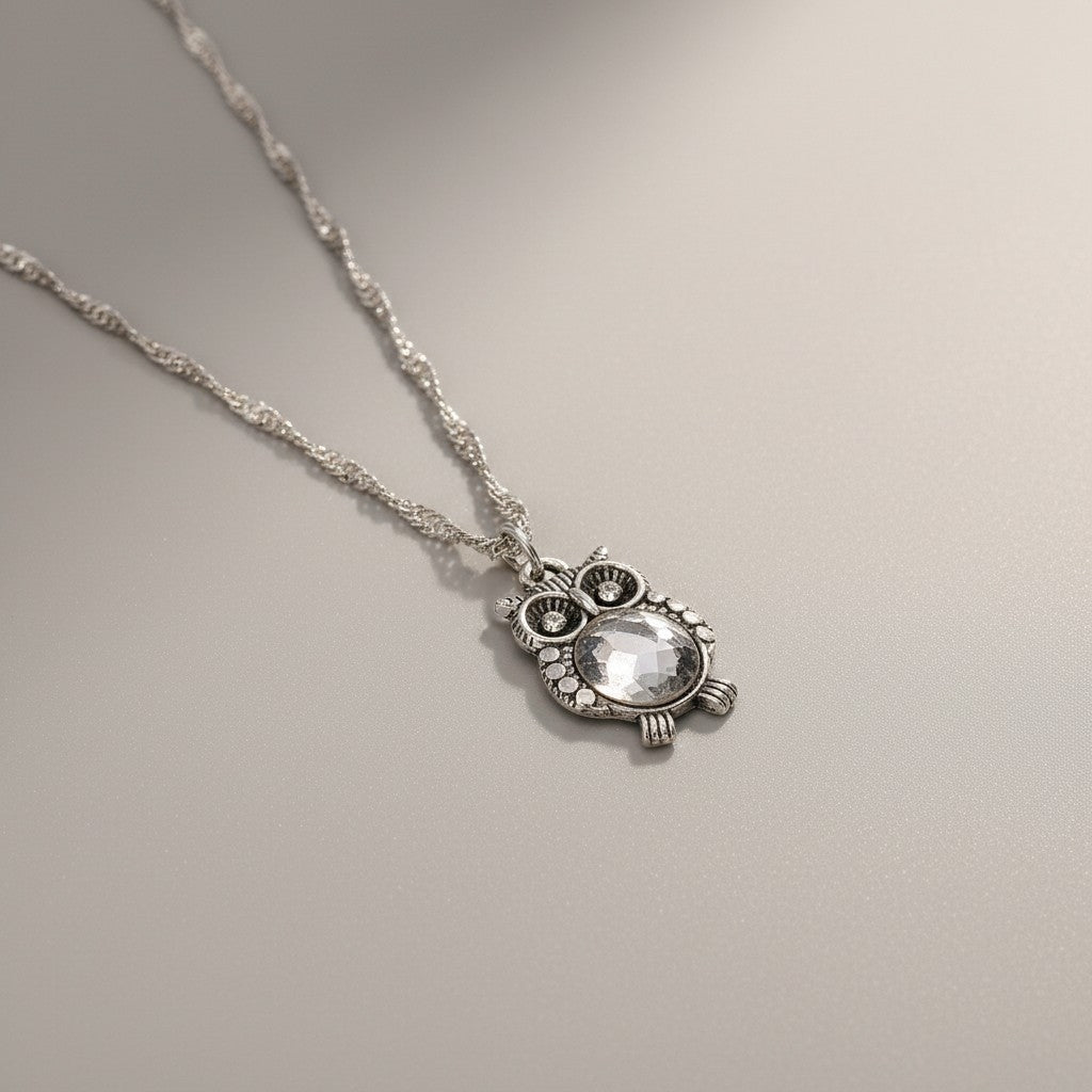 Collar Plateado - Dije Buho Relieve