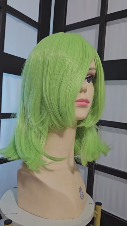 Peluca JOY Verde Limoon Corta con Fleco C.19